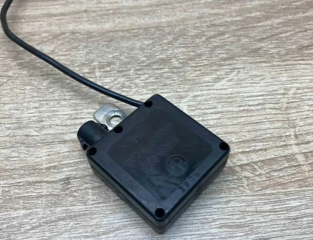 BMW X5 E53 (1999-2006) Bootlid Antenna Amplifier 8380945 34397213