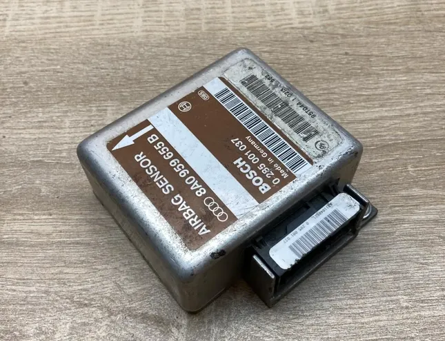 AUDI 100 4A/C4 (1990-1994) Security Control Unit 8A0959655B,0285001037 34426080