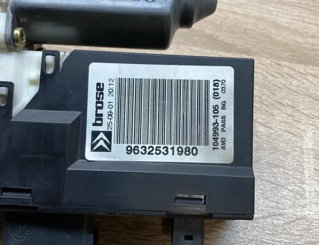 CITROËN C5 1 generation (2001-2008) Front Left Door Window Regulator Motor 503620050400 34442954