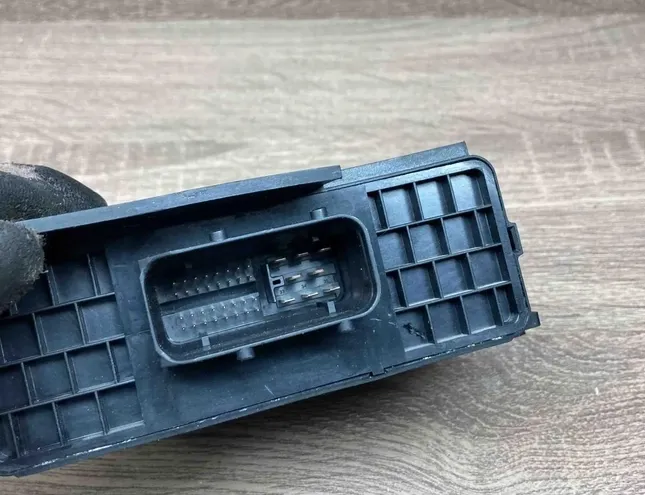 AUDI A8 D2/4D (1994-2002) Voltage Control Unit 4E0907280A 34367643