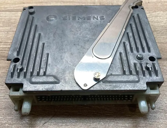 VOLVO 850 1 generation (1992-1997) Engine Control Unit ECU P9146317,S103955403F 34384349