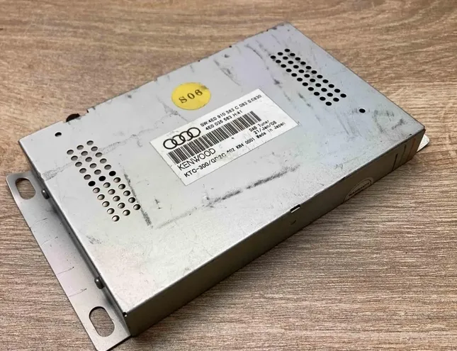 AUDI A8 D2/4D (1994-2002) Music Player Without GPS 4E0910563C,4E0035563H 34360123