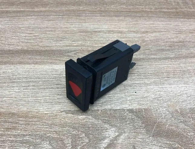 VOLKSWAGEN Passat B5 (1996-2005) кнопка опасности 3B0953235B 34360894