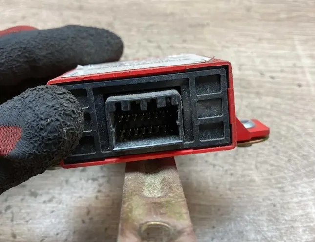 MITSUBISHI Carisma 1 generation (1995-2004) Immobiliser control unit 1137328045,MR213384 34365073