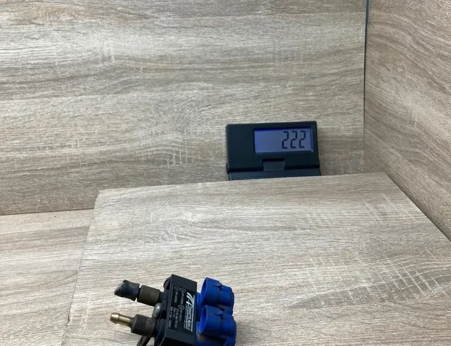 VOLVO XC60 1 generation (2008-2017) Gas nozzles 67R016358,67R016358,110R006359 34442507