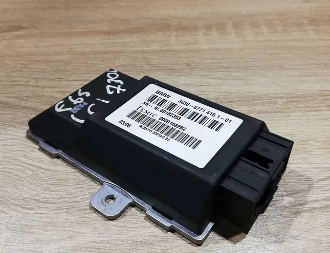 BMW 7 Series E23 (1977-1987) Power steering control unit 6771415 34416699