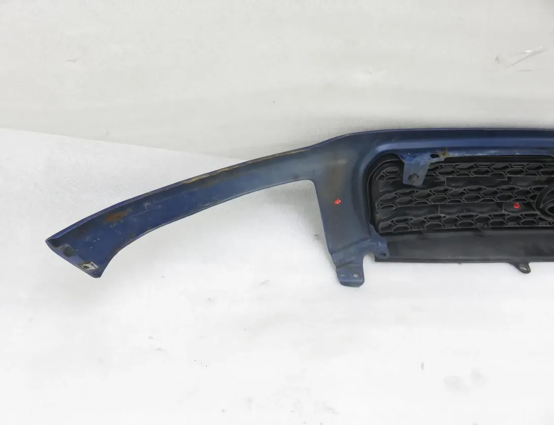 TOYOTA RAV4 2 generation (XA20) (2000-2006)  Решётки 36211407