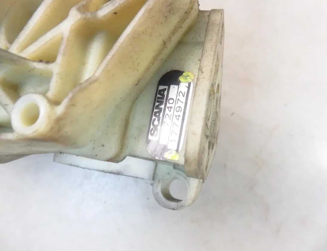 SCANIA P,G,R,T - series (2003-present) Handbrake Handle 9617241000,1774972 27854268