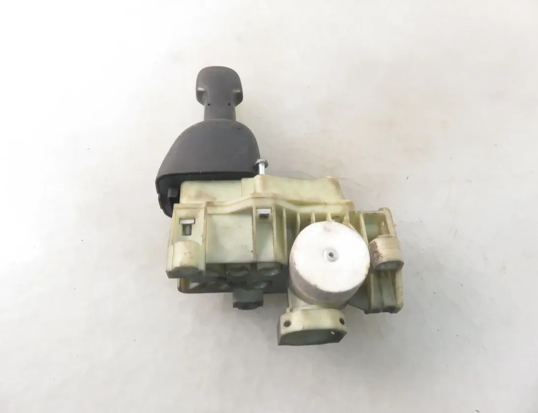 SCANIA P,G,R,T - series (2003-present) Handbrake Handle 9617241000,1774972 27854268