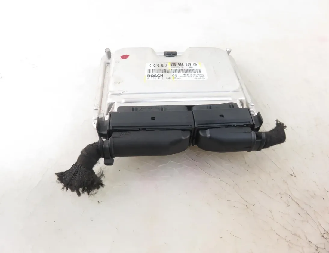 AUDI A4 B6/8E (2000-2005) Control Unit 0281011140,038906019KA 27960834