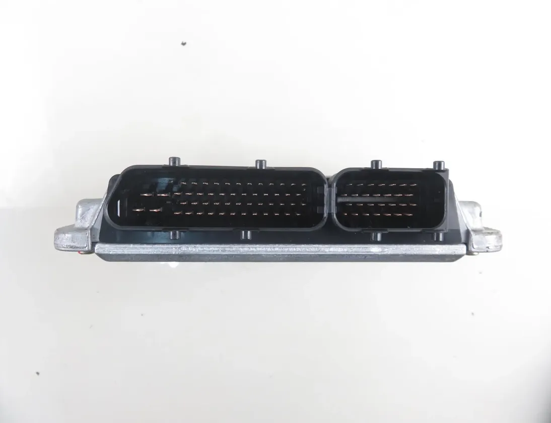 VOLKSWAGEN Passat B5 (1996-2005) Control Unit 0281001720,038906018P 28930553