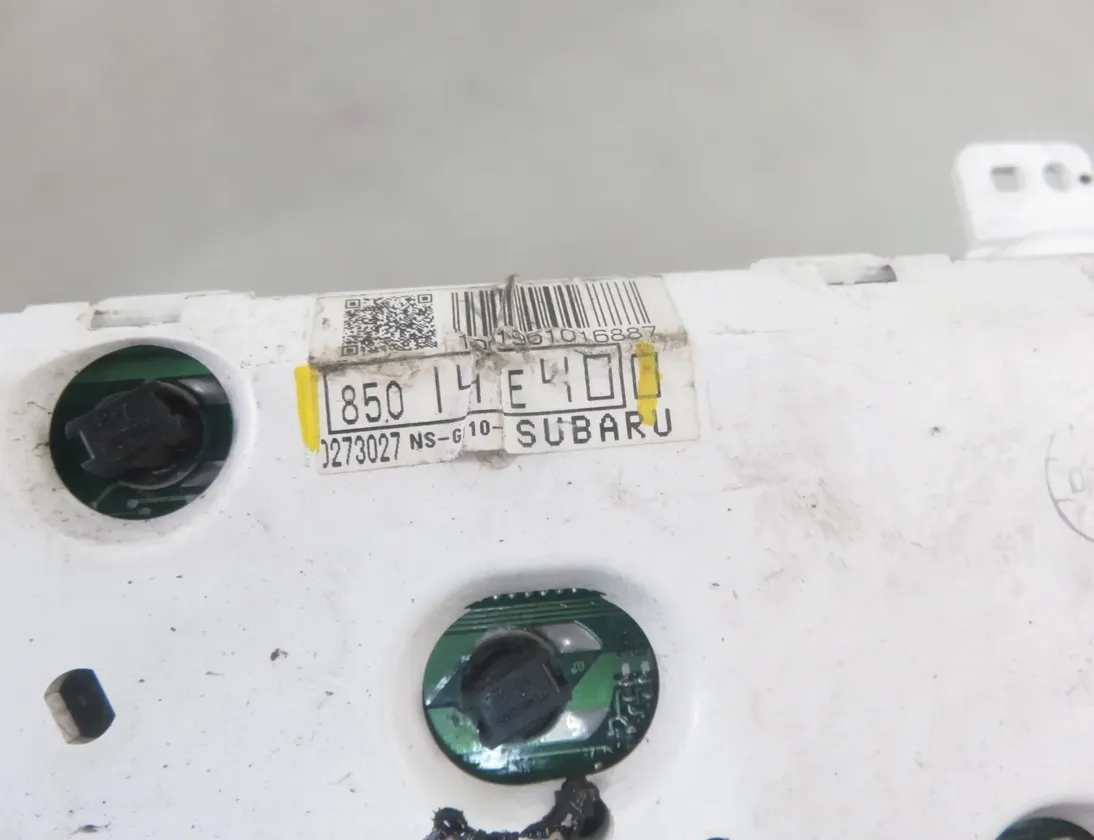 SUBARU Impreza 2 generation (2000-2007) Speedometer 85015E40 31040674