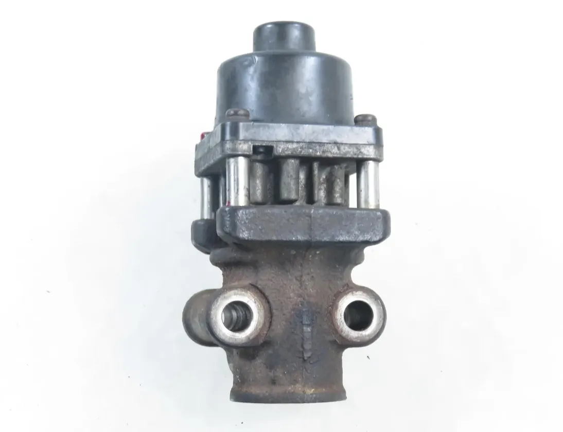 SUBARU Legacy 4 generation (2003-2009) EGR Valve 33584074