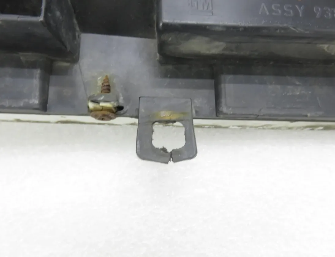RENAULT Trafic 2 generation (2001-2015)  Решётки 623100251R 36211453
