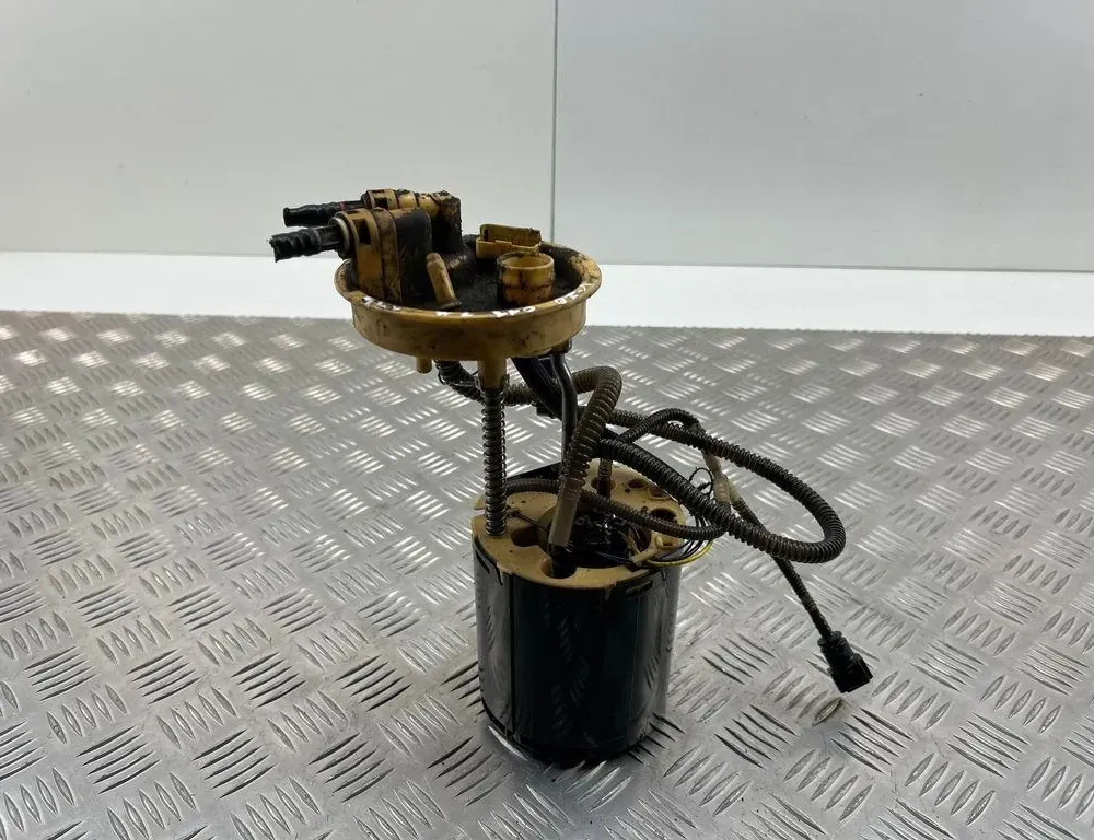 VOLVO V70 3 generation (2007-2020) Топливный насос 34116256