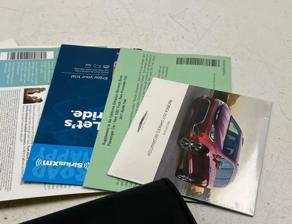 CHRYSLER Pacifica 2 generation (RU) (2016-2023) Книга обслуживания 34120317