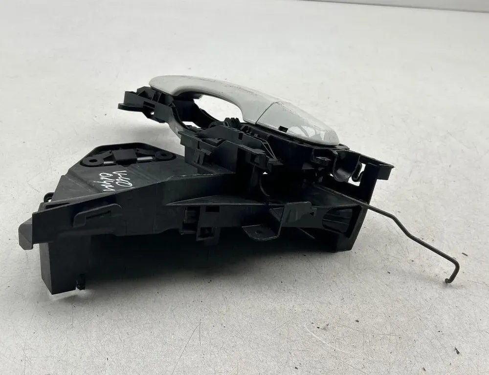 VOLVO V40 Cross Country 1 generation (2012-2020) Left Side Sliding Door Exterior Handle 34120103