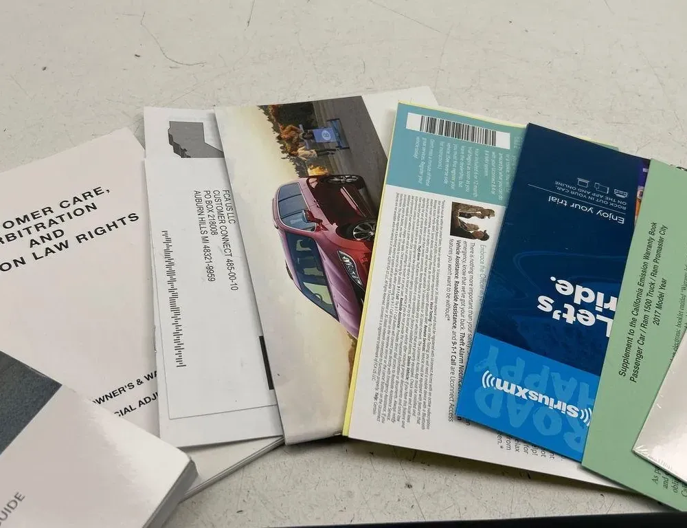 CHRYSLER Pacifica 2 generation (RU) (2016-2023) Книга обслуживания 34120317