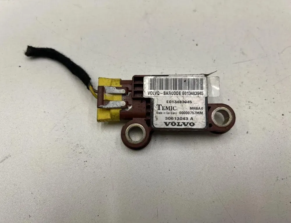 VOLVO V40 Cross Country 1 generation (2012-2020) Rear Right Impact Sensor E013483945,30613043A 34090912