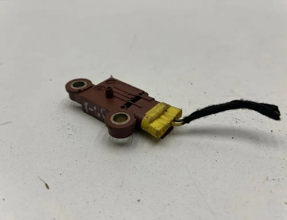 VOLVO V40 Cross Country 1 generation (2012-2020) Rear Right Impact Sensor E013483945,30613043A 34090912