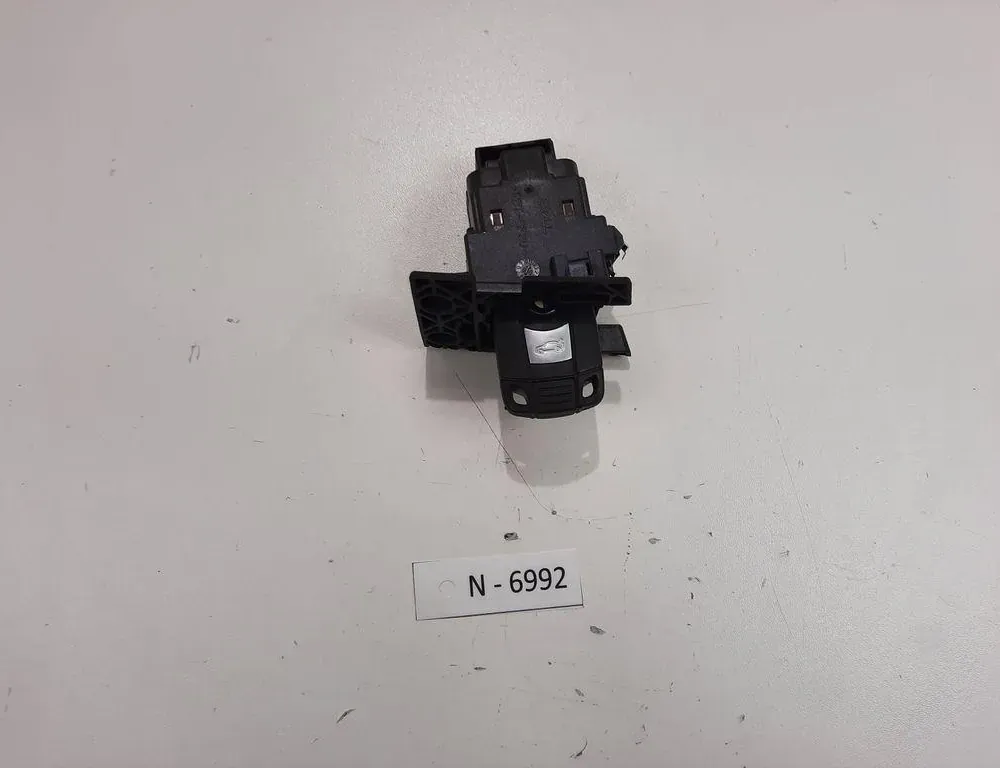 BMW 3 Series E90/E91/E92/E93 (2004-2013) Ignition Lock 6954719 34107847
