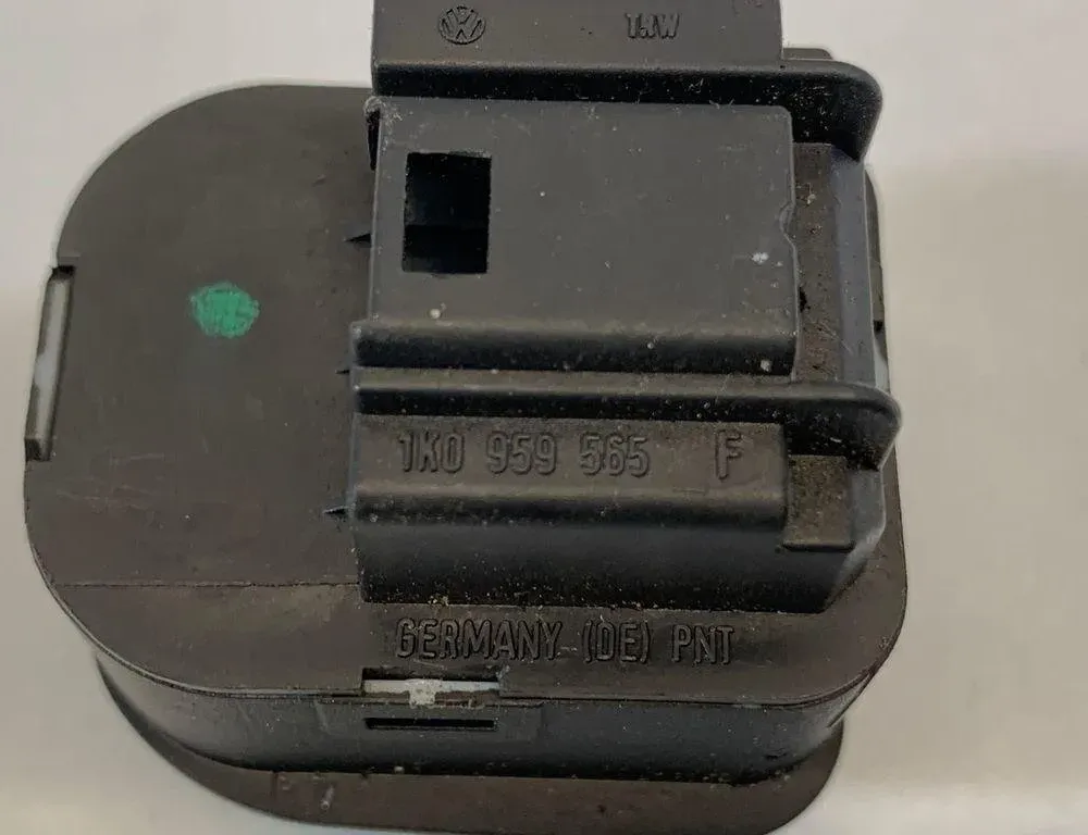 VOLKSWAGEN Passat B7 (2010-2015) Переключатель регулировки зеркала 1K0959565F 30674350