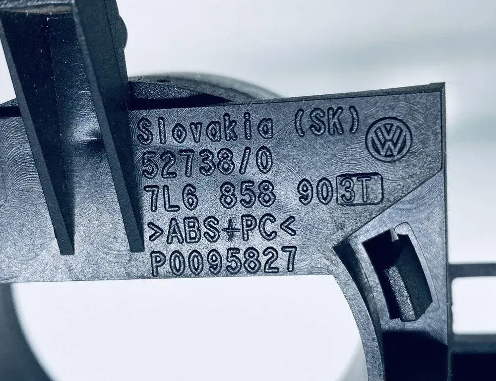 VOLKSWAGEN Touareg 1 generation (2002-2010) Other Interior Parts 7L6858903T 30681849