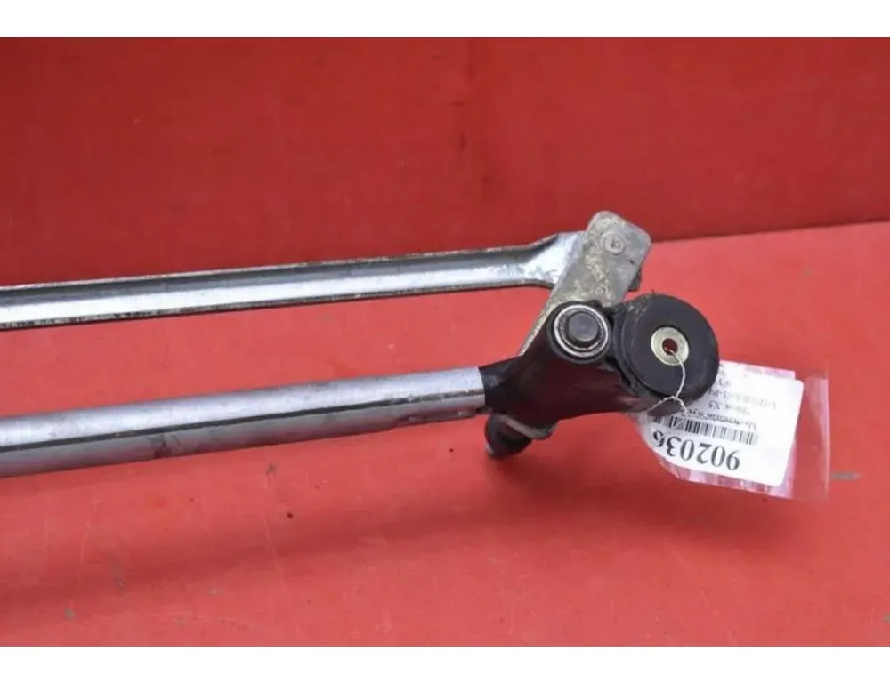 BMW X5 E70 (2006-2013) Wiper motor 7046570 33800070