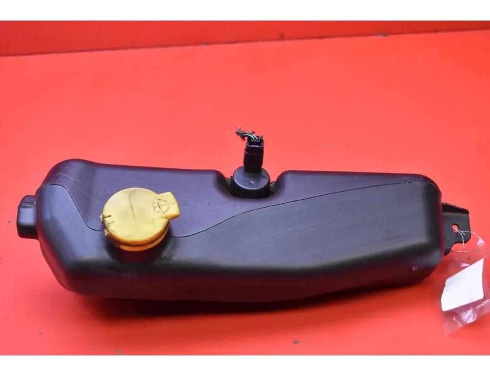 DACIA 800 Series 1 generation (1986-1999) Window Washer Tank 289104583R 33800283