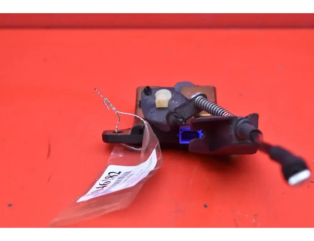 AUDI A4 B6/8E (2000-2005) Замок крышки багажника 8E5827505B 33800550