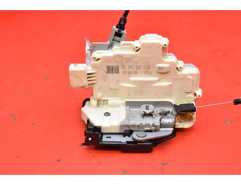 SEAT Leon 2 generation (2005-2012) Замок передней левой двери CZ1P1837015 34485781