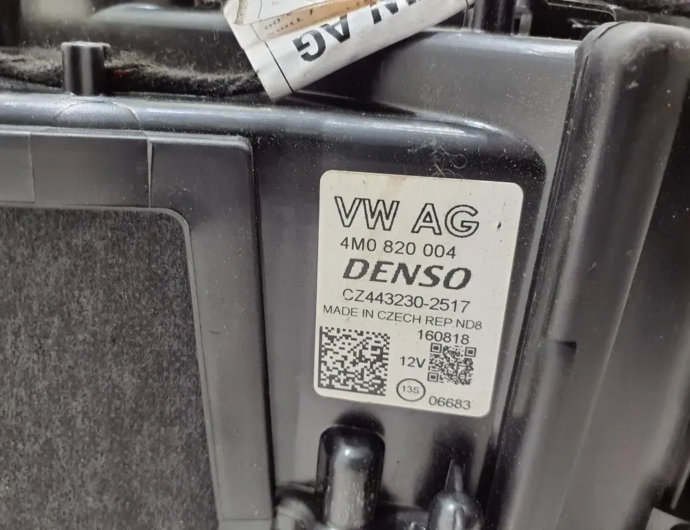 AUDI Q8 4M (2018-2024) Interior Heater 4M0820004 28395046