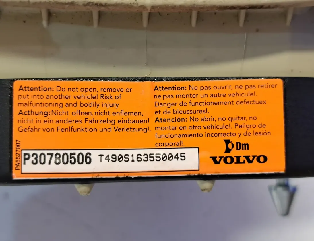 VOLVO S80 2 generation (2006-2020) Steering Wheel Airbag p30780506,30780506 24481771