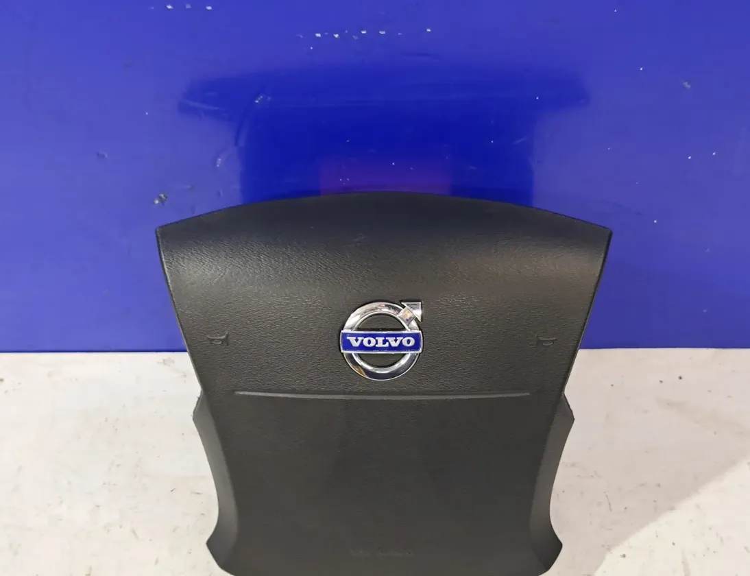 VOLVO V70 3 generation (2007-2020) Steering Wheel Airbag 30721996 32764745