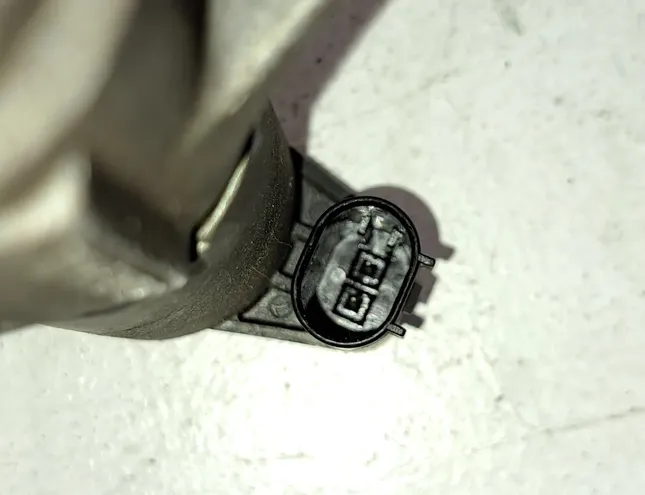 VOLVO V70 2 generation (2000-2008) Intake Pulley Valve 34711502 34845077