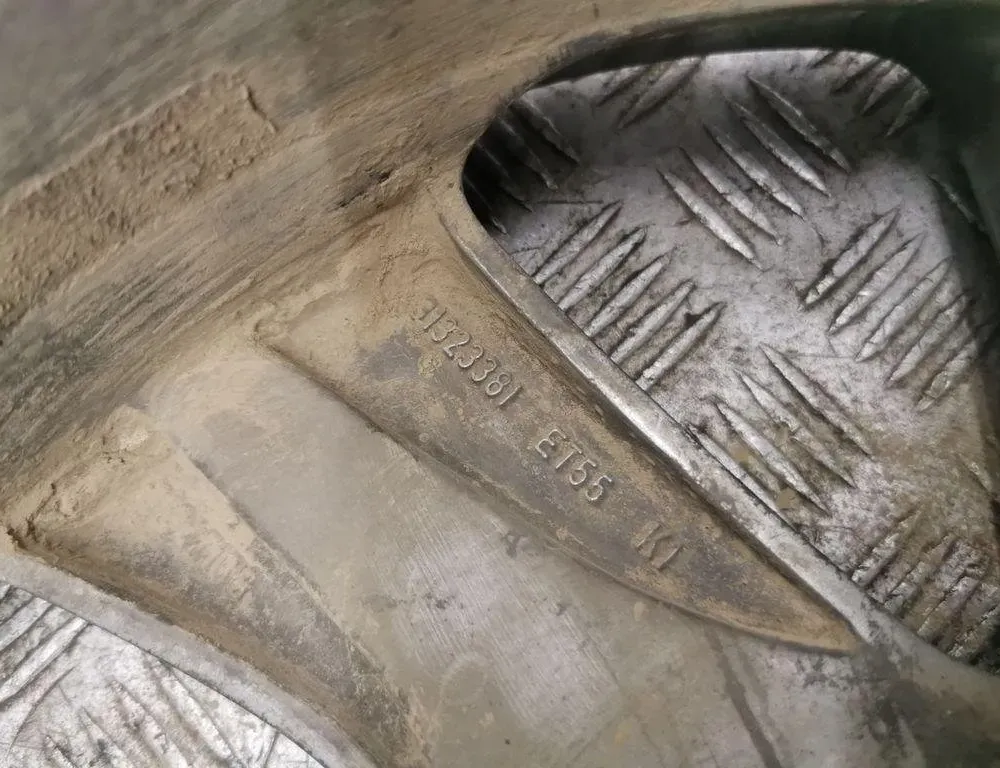 VOLVO XC60 1 generation (2008-2017) Wheel 31323381 31175873