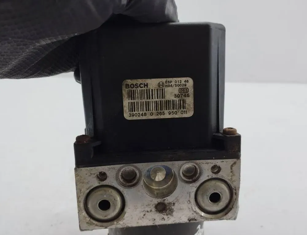 VOLVO V70 2 generation (2000-2008) ABS Pump 0265950011 34452441