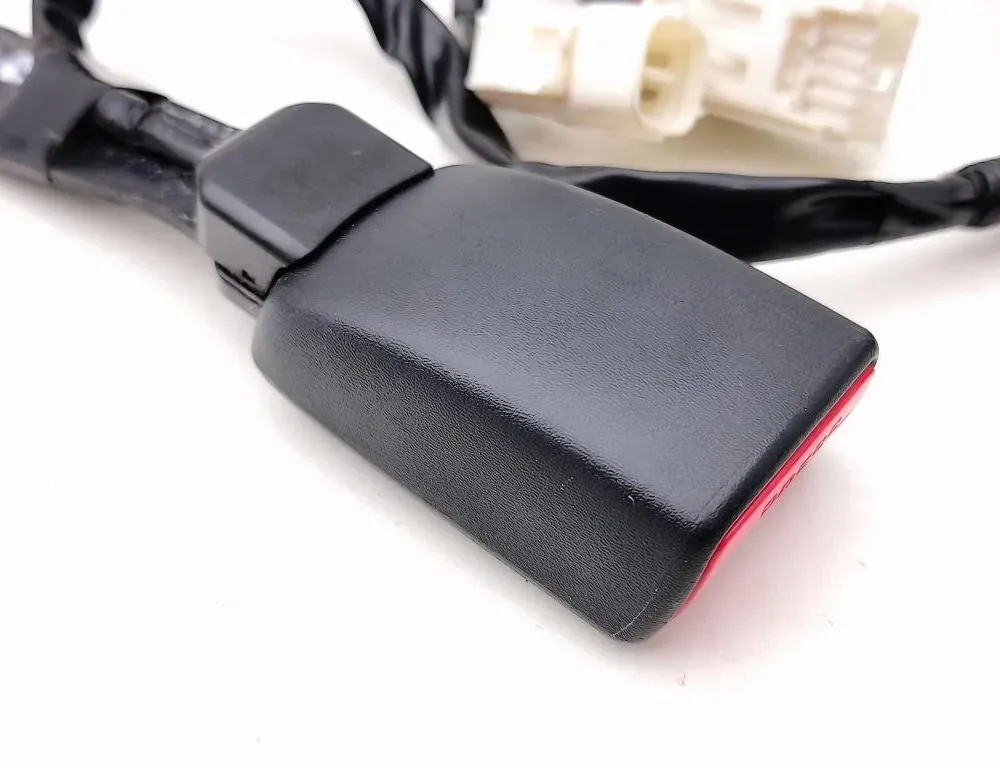LEXUS IS XE20 (2005-2013) Front Right Seat Buckle E034501 36082525