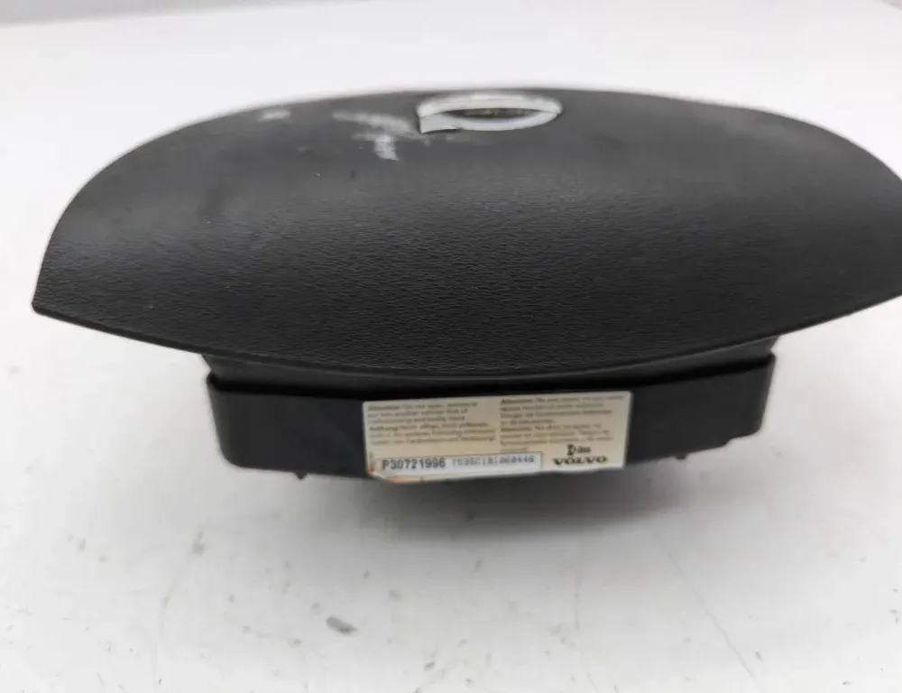 VOLVO V70 2 generation (2000-2008) Подушка безопасности руля P30721996 36130107
