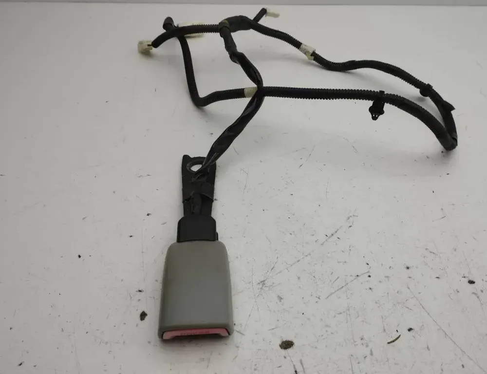 LEXUS IS XE20 (2005-2013) Front Right Seat Buckle E034501 36082273