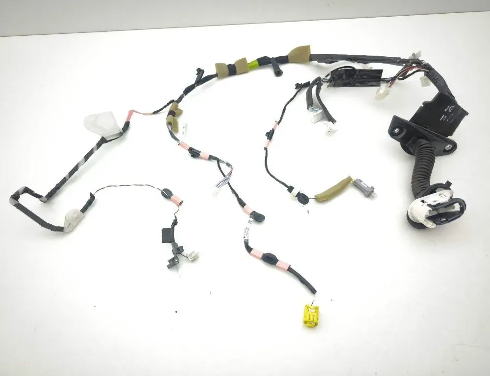 TOYOTA Prius 4 generation (XW50) (2015-2023) Дверные кабели спереди справа 8215147611 36189256