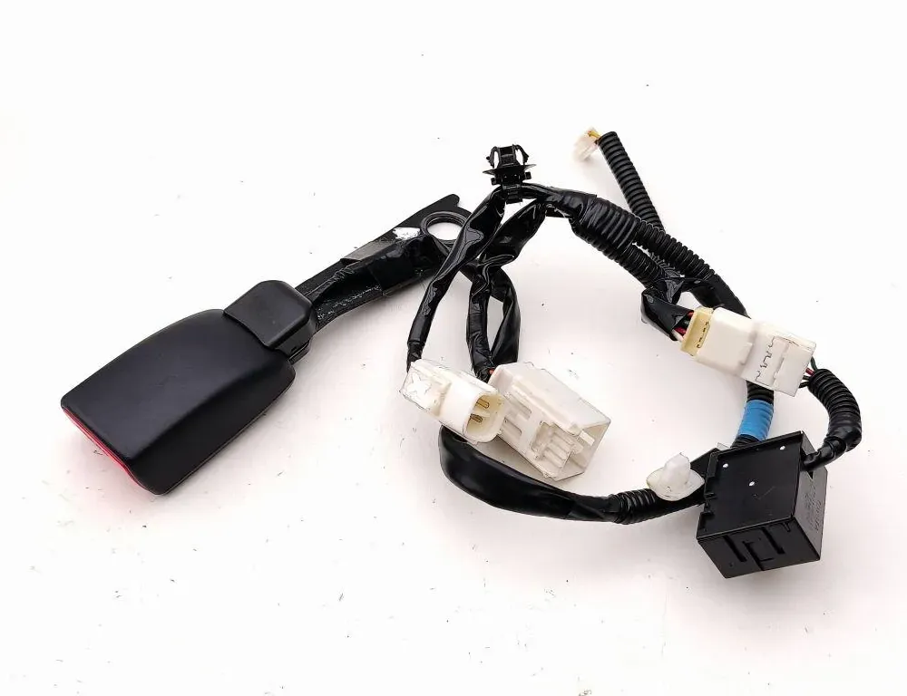 LEXUS IS XE20 (2005-2013) Front Right Seat Buckle E034501 36082525