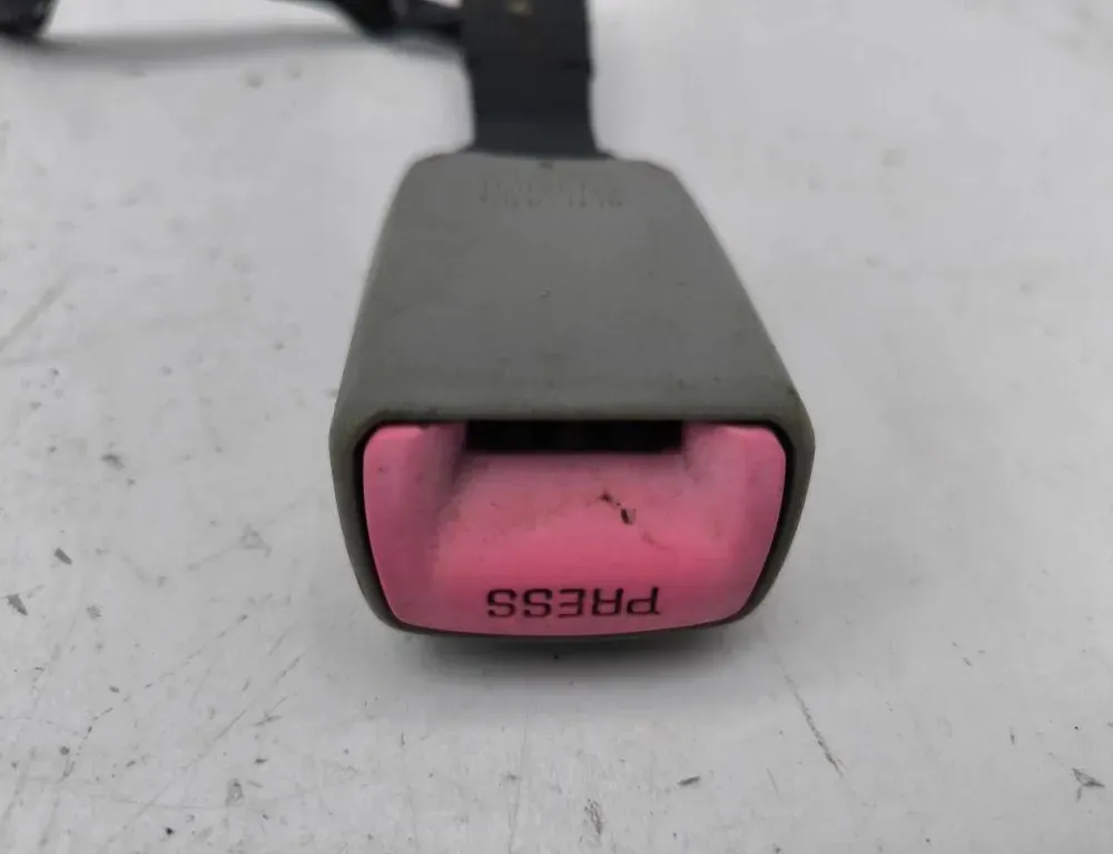 LEXUS IS XE20 (2005-2013) Front Right Seat Buckle 36082613
