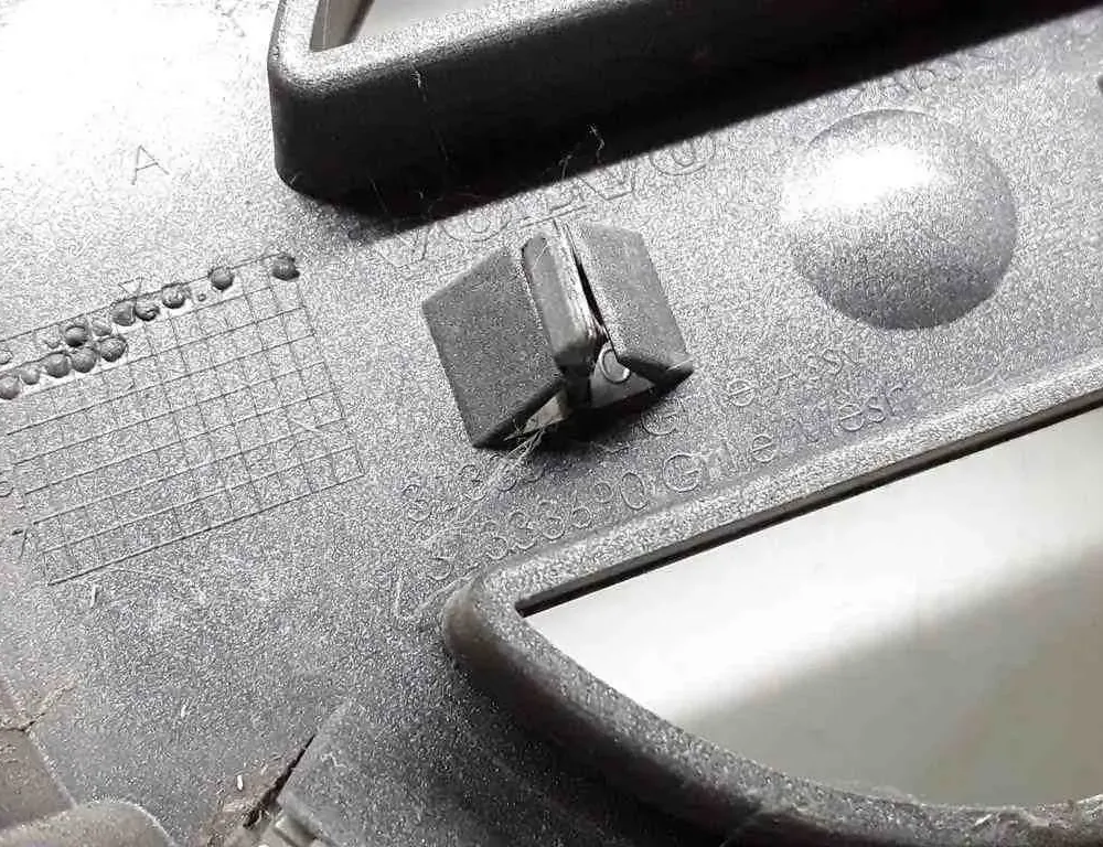 VOLVO V60 1 generation (2010-2020) Решетка радиатора переднего бампера 31333690,31333692 32662726