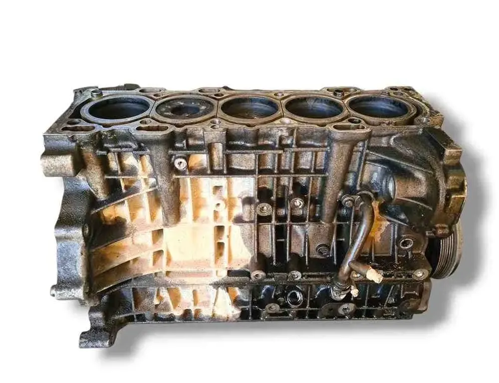 VOLVO V70 2 generation (2000-2008) Engine Block 30677367 32664853
