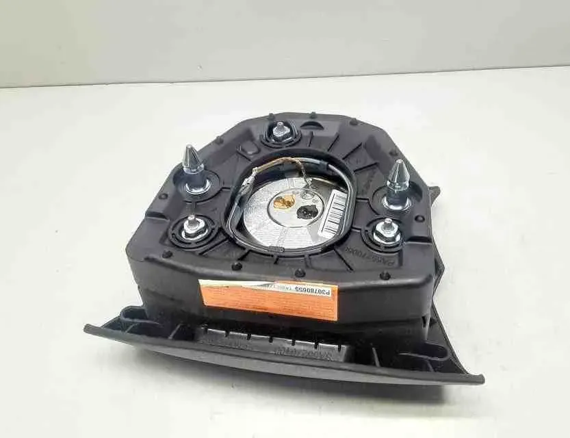 VOLVO V70 2 generation (2000-2008) Steering Wheel Airbag P30780655 32665554