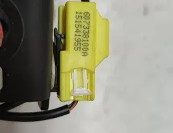 VOLVO V70 2 generation (2000-2008) Rear Middle Seat Buckle 8632319 33328315