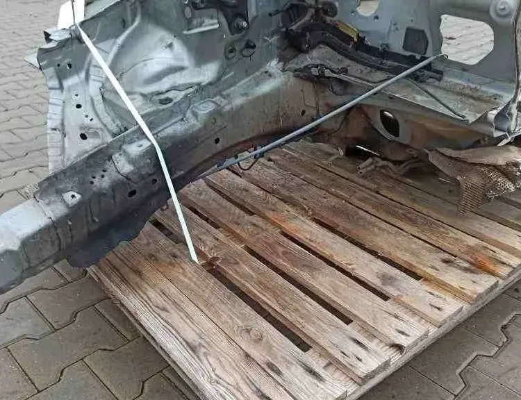 VOLVO XC60 1 generation (2008-2017) Front Right Quarter Panel 32703670