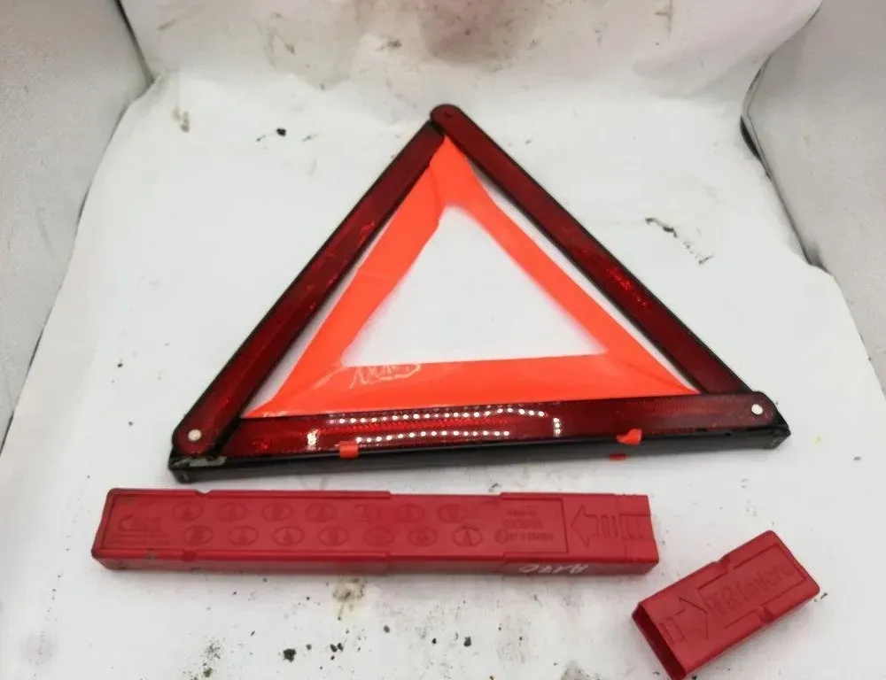 BMW 3 Series E90/E91/E92/E93 (2004-2013) Warning Triangle 6770487 31754161