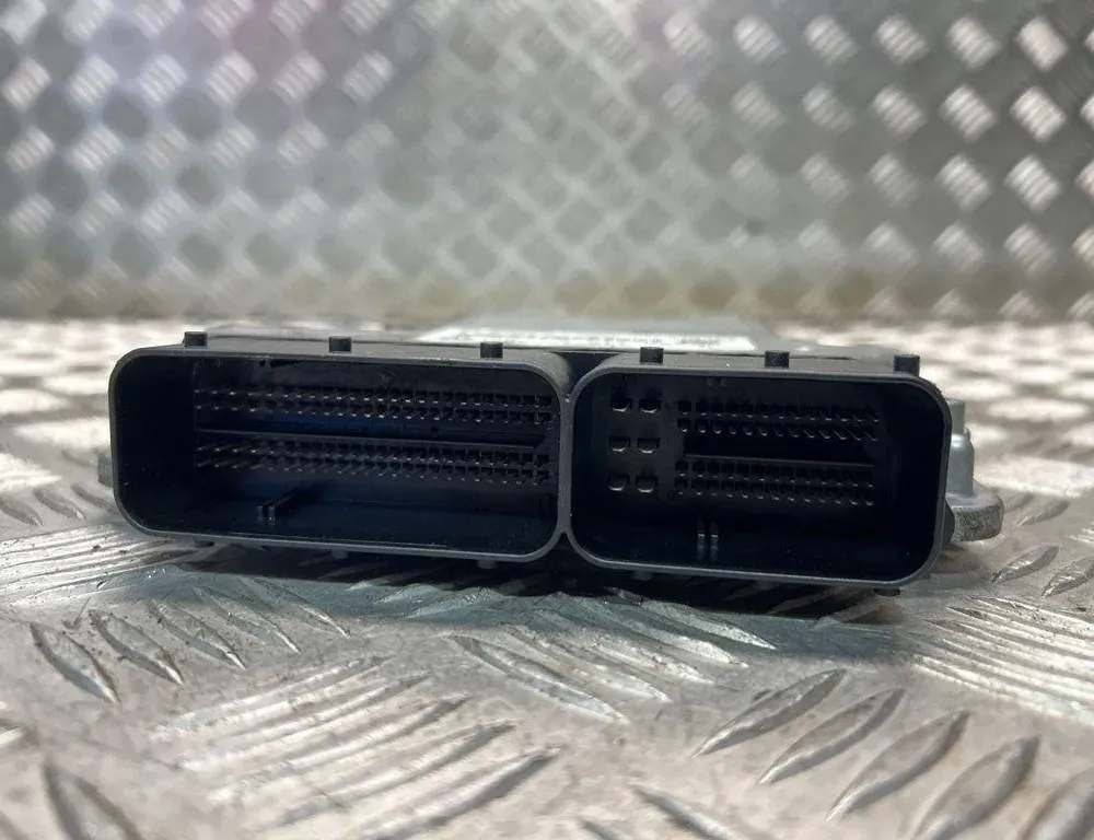 BMW 5 Series F10/F11 (2009-2017) Engine Control Unit ECU 8511907 32977696